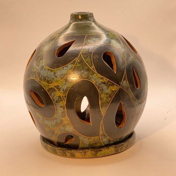 Vintage Green and Grey Nicaraguan Lattice Pierced Pottery Luminary Candle - Picture 3 of 13